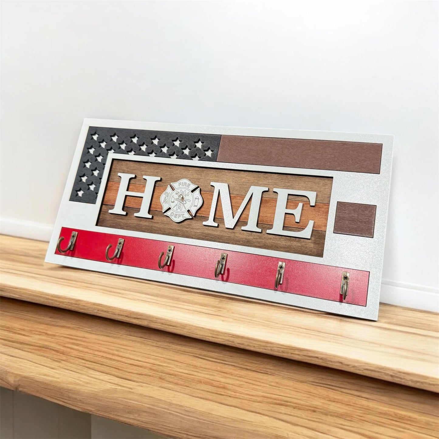 USA Flag Firefighter Key Holder Wall Mount, Rustic Patriotic Wall Decor for First Responders, American Flag with Firefighter Logo