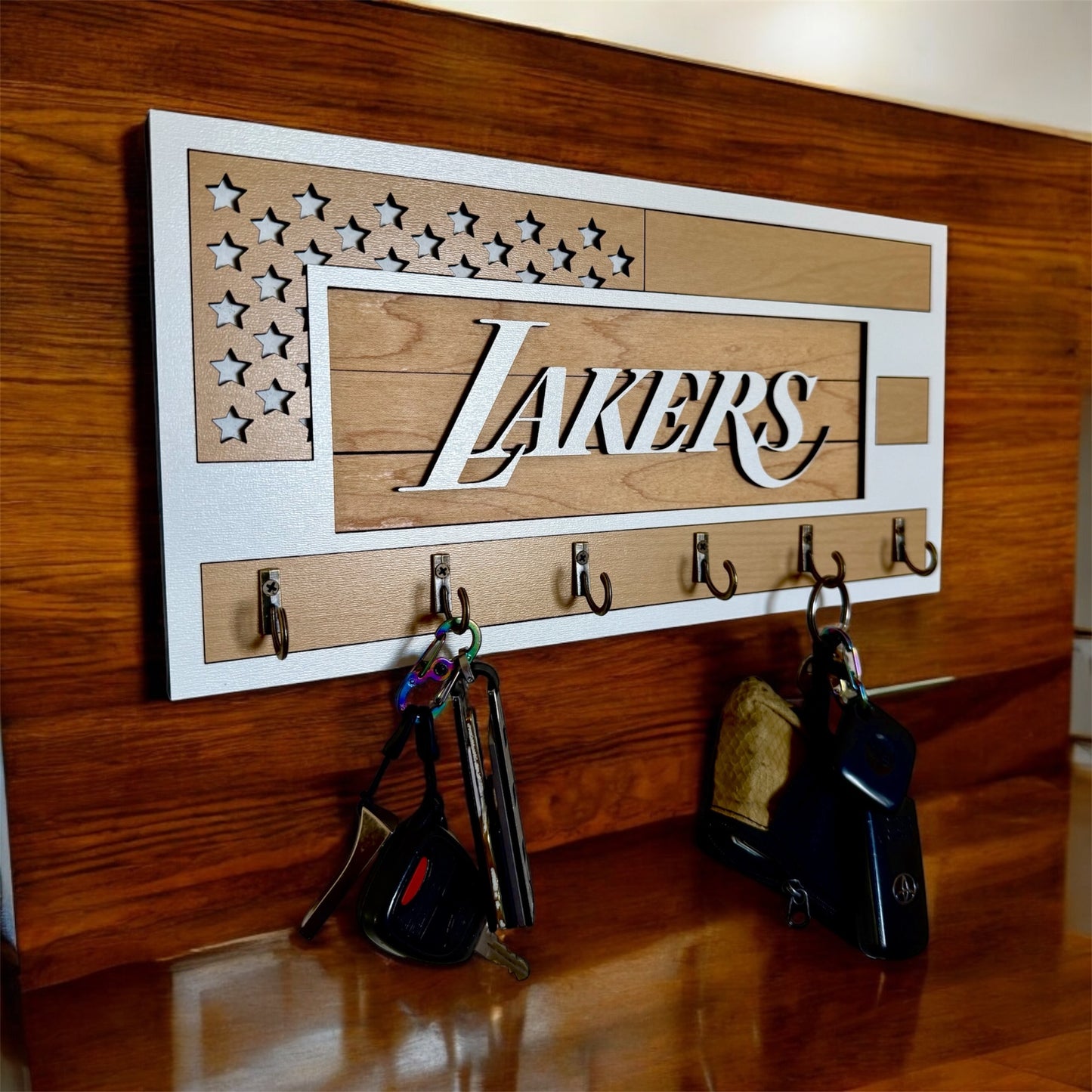Lakers USA Flag Key Holder White and Light Brown