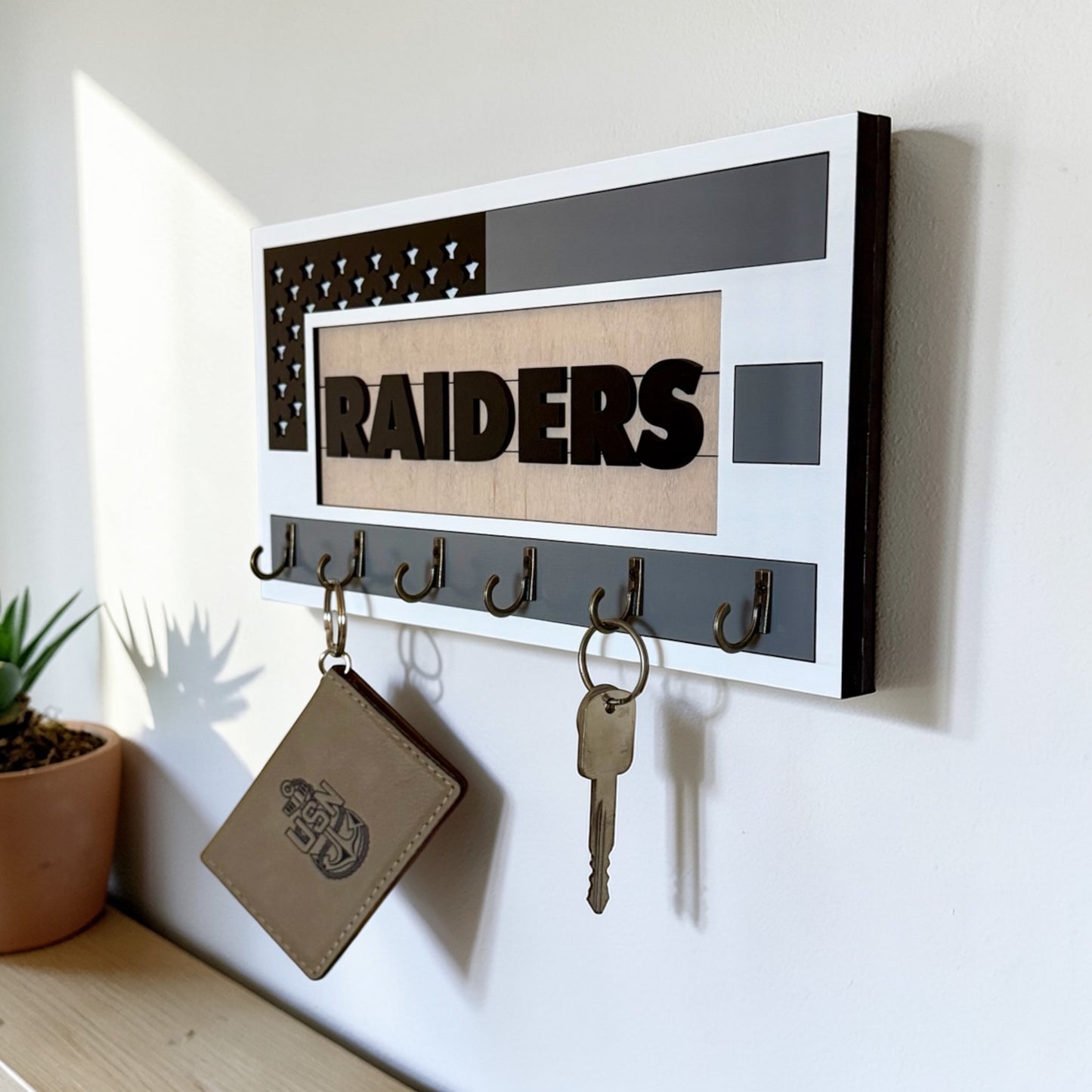 Las Vegas Raiders Wall Key Holder – American Flag Wooden Key Rack with 6 Hooks – Football Fan Home Decor