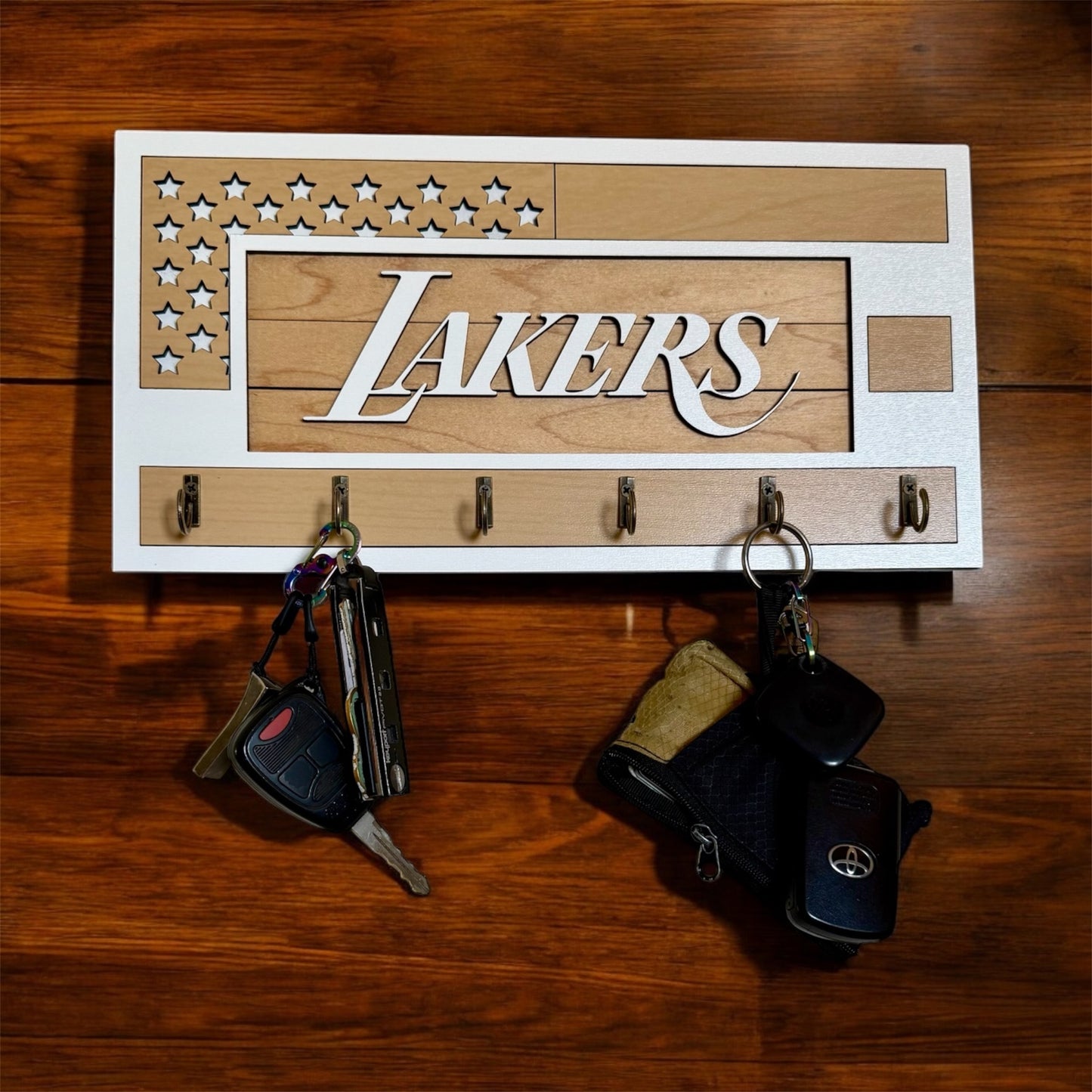 Lakers USA Flag Key Holder White and Light Brown