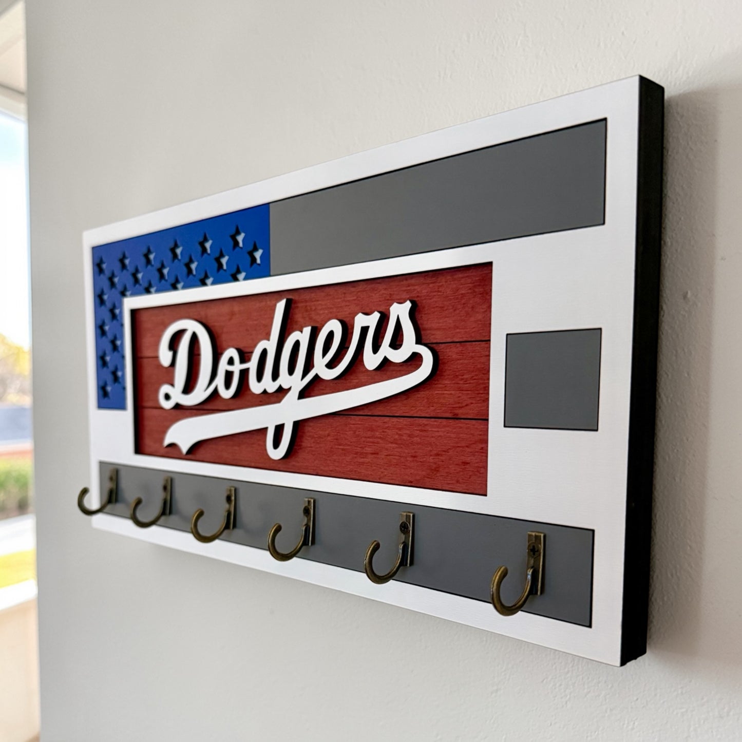 Los Angeles Dodgers Wall Key Holder – American Flag Wooden Key Rack with 6 Hooks – Baseball Fan Home Decor