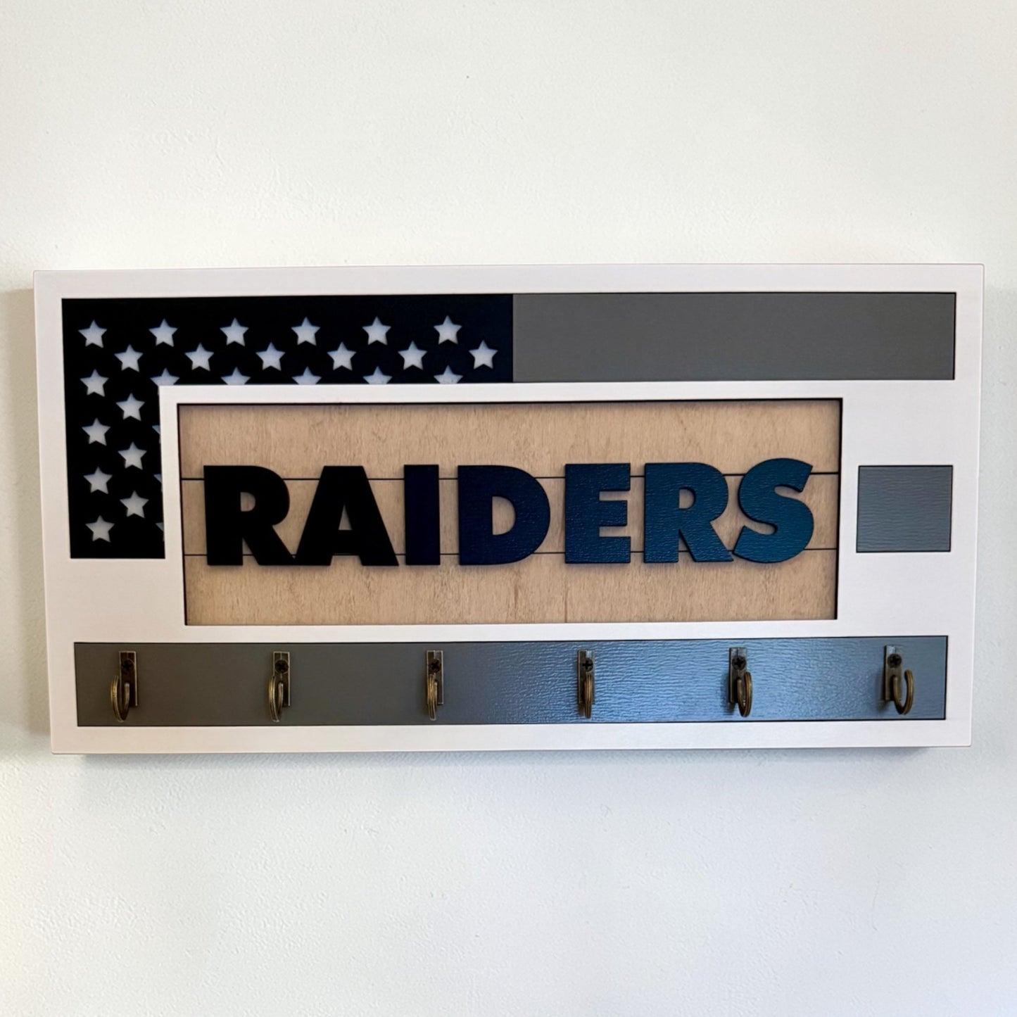 Las Vegas Raiders Wall Key Holder – American Flag Wooden Key Rack with 6 Hooks – Football Fan Home Decor
